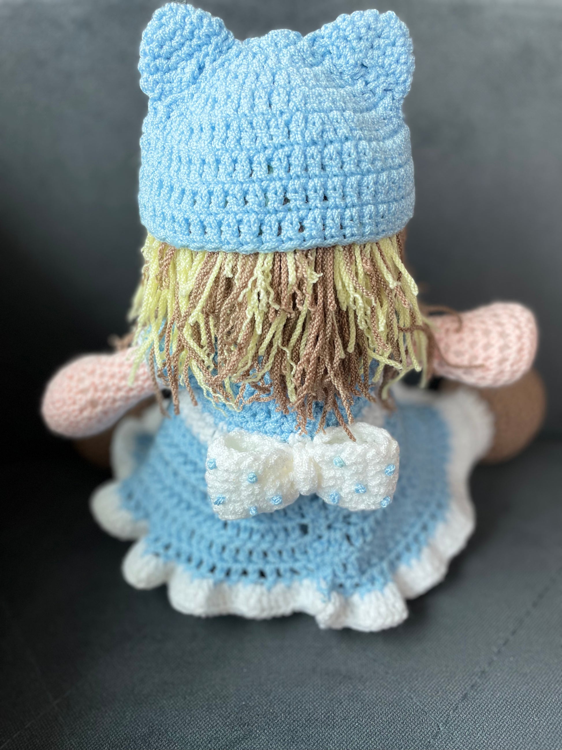 Creaciones Aditas - Muñeca tejida en estilo crochet