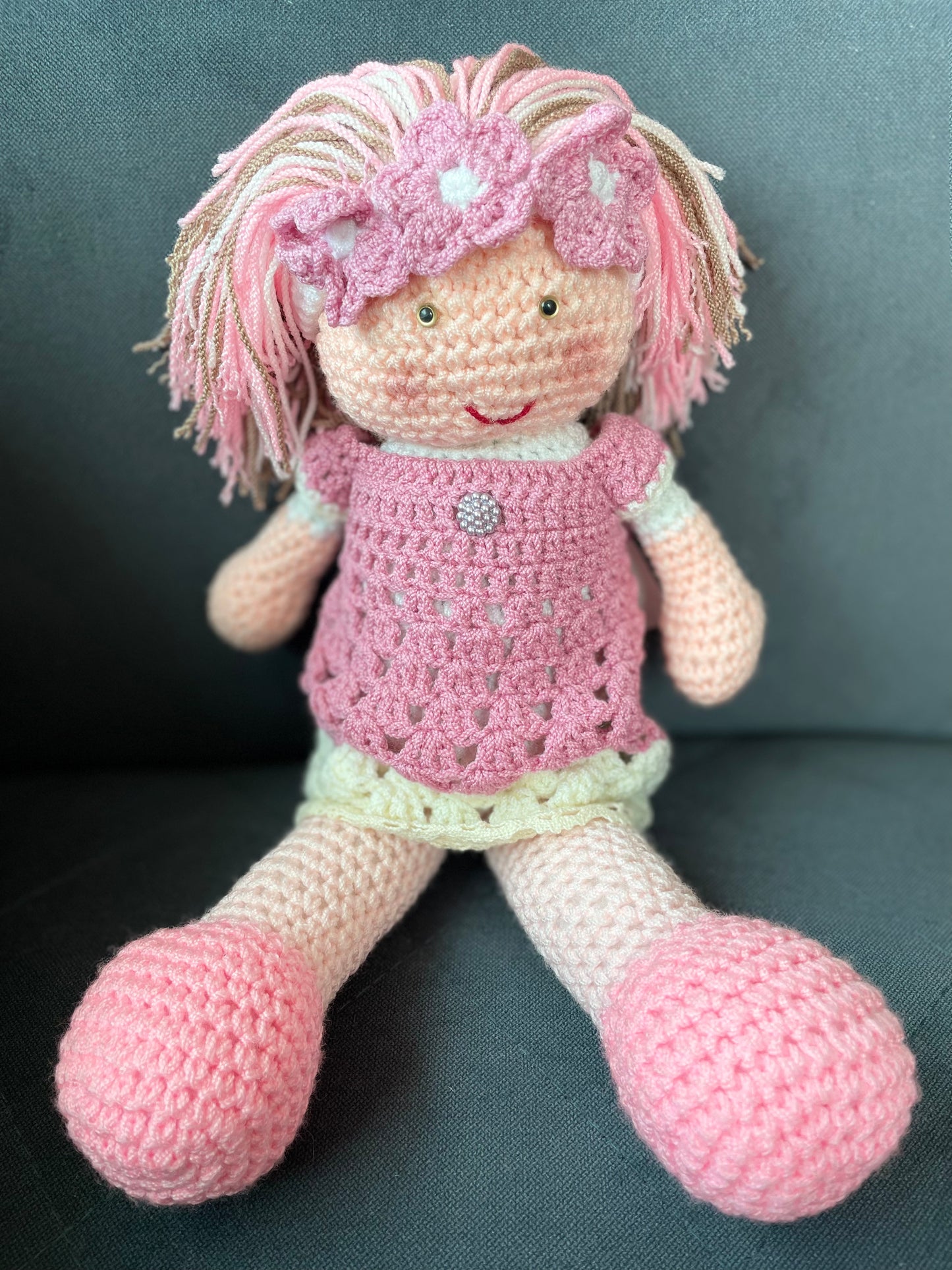 Creaciones Aditas - Muñeca tejida en estilo crochet