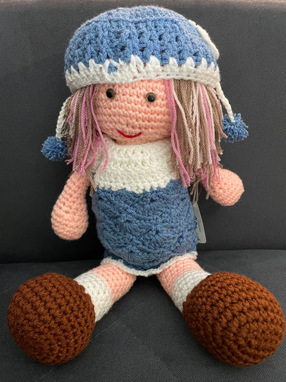 Creaciones Aditas - Muñeca tejida en estilo crochet